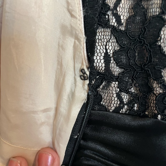 JS boutique sz 16 black lace back zipper - Picture 6 of 7